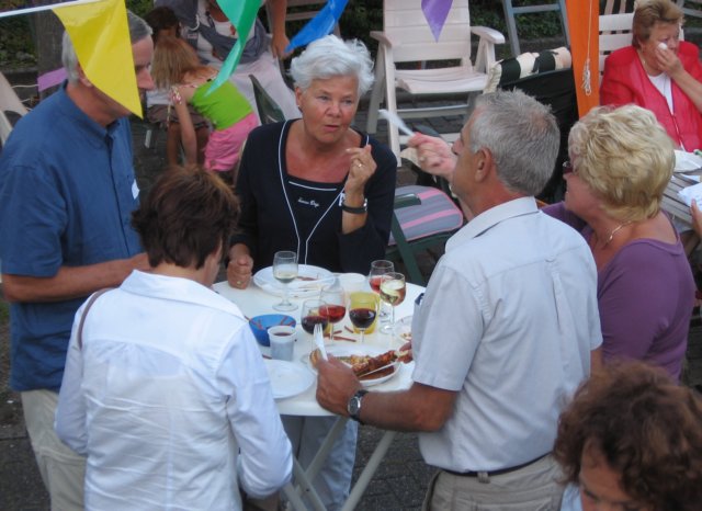 bbq2008etenpratenendrinkenharstikkegezellig.jpg